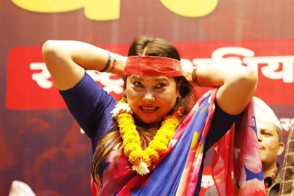 पारसले दरबार छाडेपछी फेरि कहिल्यै दरबार फर्किएर गएनन्।